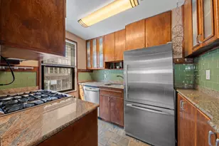 301 E 62nd St, New York City, NY 10065 - Photo 7