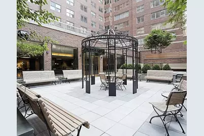 360 E 72nd Street #C2205, New York City, NY 10021 - Photo 3