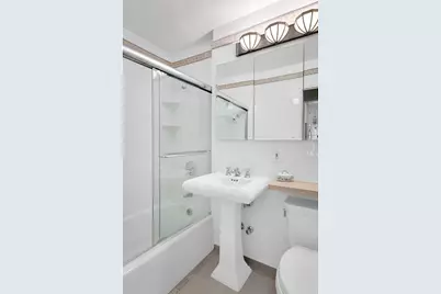 360 E 72nd Street #C2205, New York City, NY 10021 - Photo 11