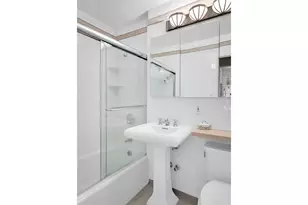 360 E 72nd St, New York City, NY 10021 - Photo 11