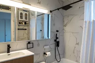 311 E 38th St, New York City, NY 10016 - Photo 11