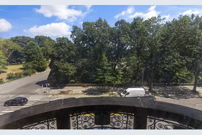 247 Central Park W, New York City, NY 10024 - Photo 11