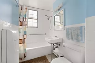 225 E 36th St, New York City, NY 10016 - Photo 5