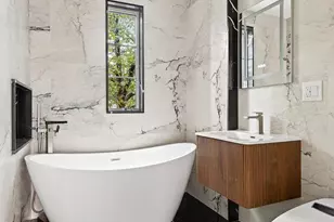 31-59 30th St, New York City, NY 11106 - Photo 7