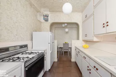 310 W 86th Street #11B, New York City, NY 10024 - Photo 9