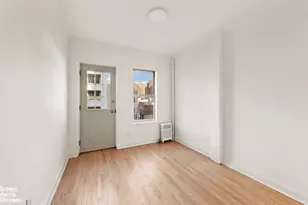 352 E 19th St, New York City, NY 10003 - Photo 9