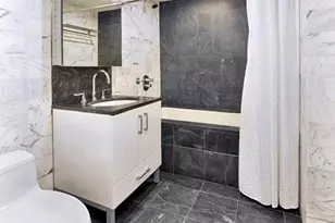 100 W 58th St, New York City, NY 10019 - Photo 5