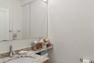 1725 York Ave, New York City, NY 10128 - Photo 9