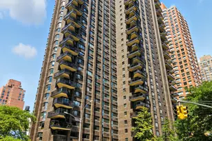 1725 York Ave, New York City, NY 10128 - Photo 15