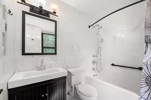 1065 Park Ave, New York City, NY 10128 - Photo 7