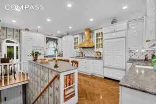 142 Bertha Pl, New York City, NY 10301 - Photo 13