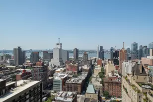 322 W 57th St, New York City, NY 10019 - Photo 9