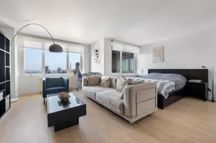 322 W 57th St, New York City, NY 10019 - Photo 7