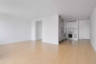 322 W 57th St, New York City, NY 10019 - Photo 3