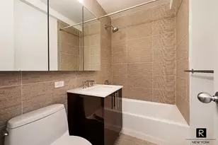 300 E 40th St, New York City, NY 10016 - Photo 5