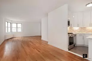 300 E 40th St, New York City, NY 10016 - Photo 1