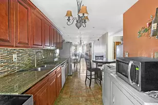 614 St Johns Pl, New York City, NY 11238 - Photo 21