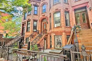 614 St Johns Pl, New York City, NY 11238 - Photo 31