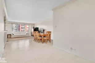 300 E 40th St, New York City, NY 10016 - Photo 5