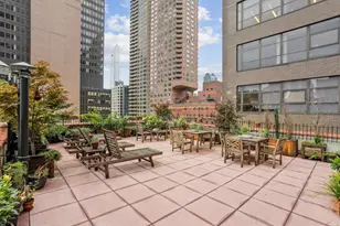 212 E 48th St, New York City, NY 10017 - Photo 9