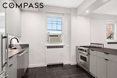 160 Cabrini Boulevard #7, New York City, NY 10033 - Photo 3