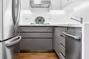 30 W 61st St, New York City, NY 10023 - Photo 3