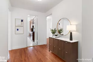 353 W 56th St, New York City, NY 10019 - Photo 5