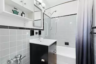 211 E 18th St, New York City, NY 10003 - Photo 5