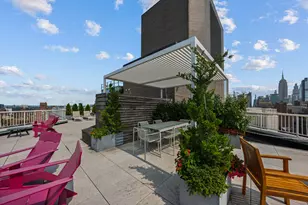 101 W 12th St, New York City, NY 10011 - Photo 13