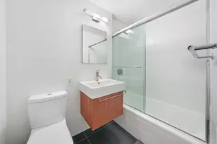 101 W 12th St, New York City, NY 10011 - Photo 9