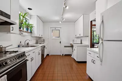 176-15 Croydon Road, New York City, NY 11432 - Photo 5