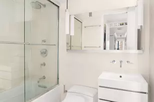 30 W 61st St, New York City, NY 10023 - Photo 5