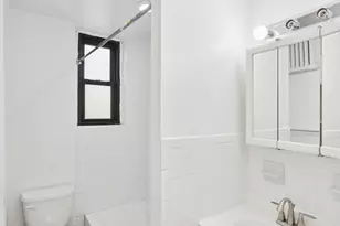 345 Montgomery St, New York City, NY 11225 - Photo 11