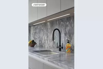 547 W 47th Street #606, New York City, NY 10036 - Photo 3