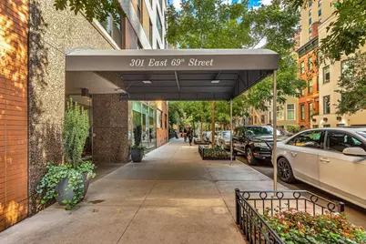 301 E 69th Street #4B, New York, NY 10021 - Photo 9