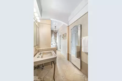 115 Central Park W #9H, New York City, NY 10023 - Photo 5