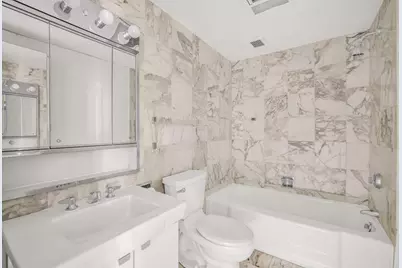 870 United Nations Plaza #28A, New York City, NY 10017 - Photo 15