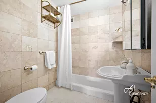 58 W 58th St, New York City, NY 10019 - Photo 11