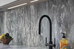 547 W 47th St, New York City, NY 10036 - Photo 3