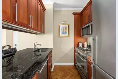 530 E 76th Street #25E, New York City, NY 10021 - Photo 7