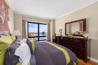 530 E 76th Street #25E, New York City, NY 10021 - Photo 9