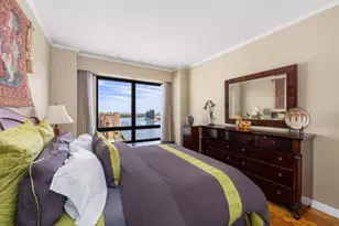 530 E 76th St, New York City, NY 10021 - Photo 9