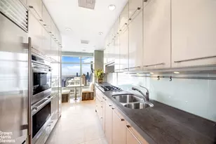 151 E 58th St, New York City, NY 10022 - Photo 11