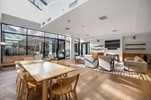 21-30 44th Dr, New York City, NY 11101 - Photo 13