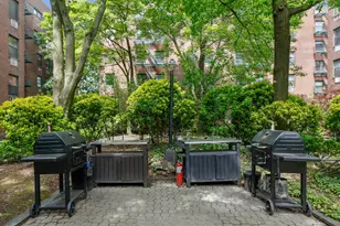 376 West St, New York City, NY 10014 - Photo 11