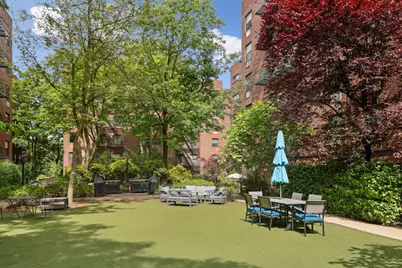 376 West Street #GB, New York City, NY 10014 - Photo 11