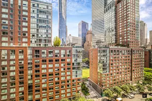210 Warren St, New York City, NY 10282 - Photo 5