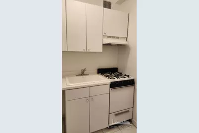 150 E 39th Street #1703, New York City, NY 10016 - Photo 9