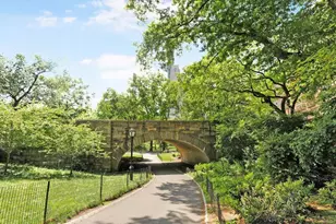 64 E 94th St, New York City, NY 10128 - Photo 13