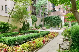 235 E 22nd St, New York City, NY 10010 - Photo 11